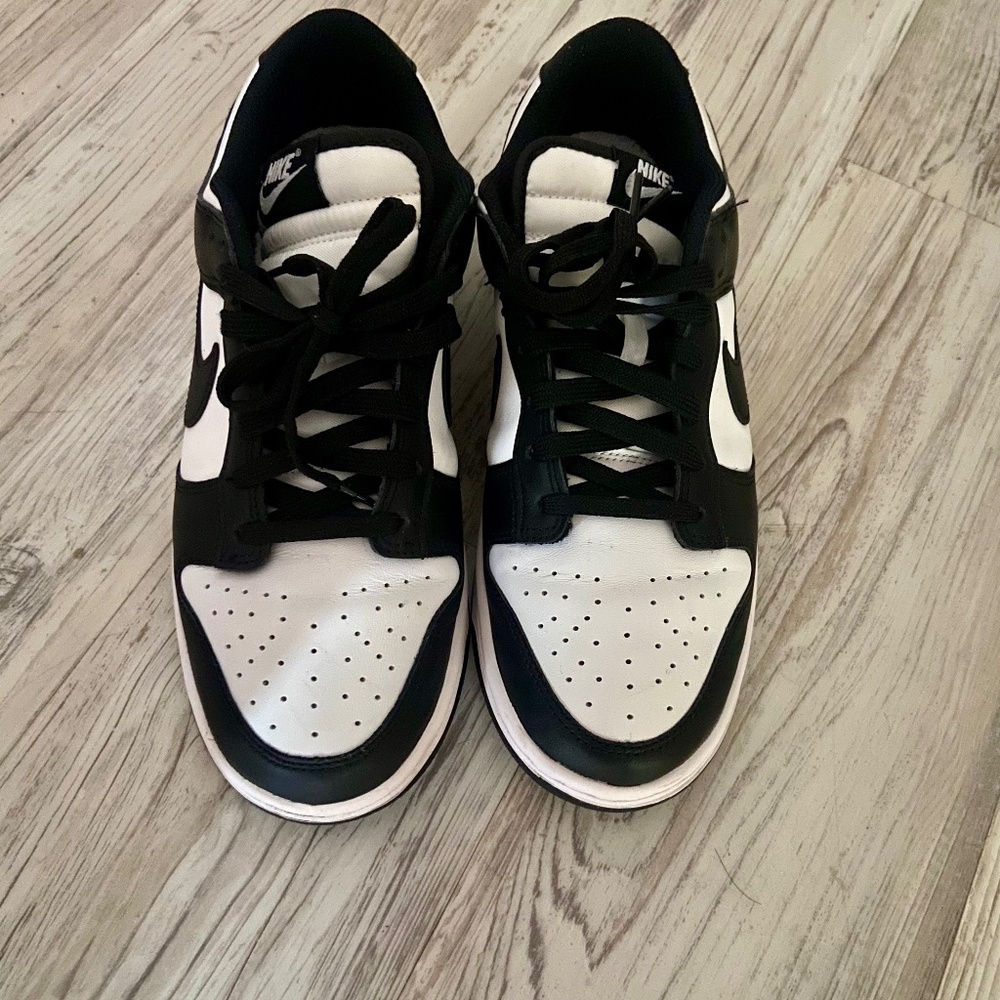 Nike gym shoes